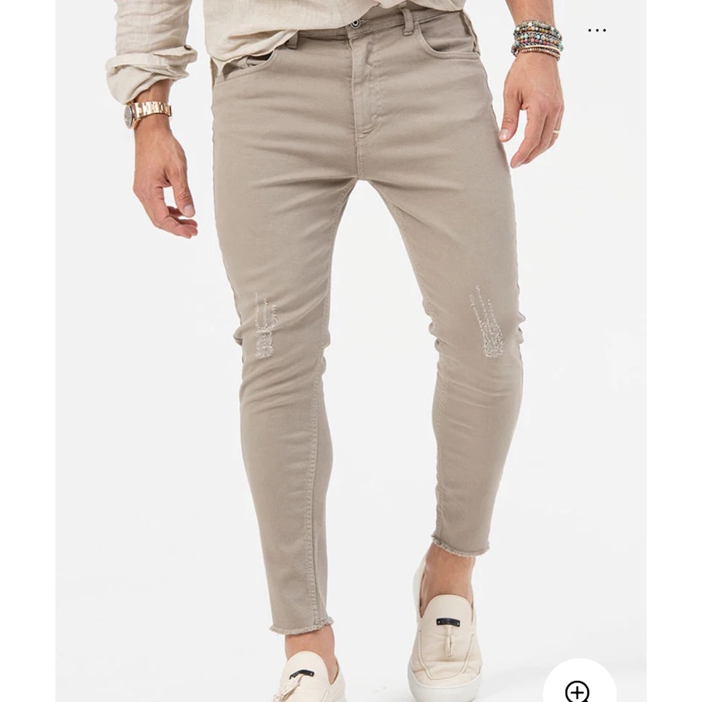 NOHOW MEN JASE RIPPED JEANS